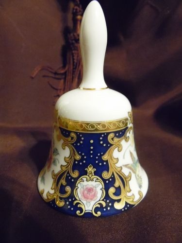 Porcelánový zvoneček